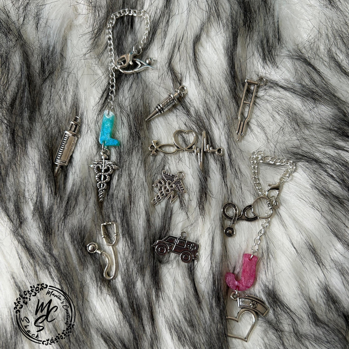 Custom Tumbler Handle Charm: Cup Chain, Heart Accent