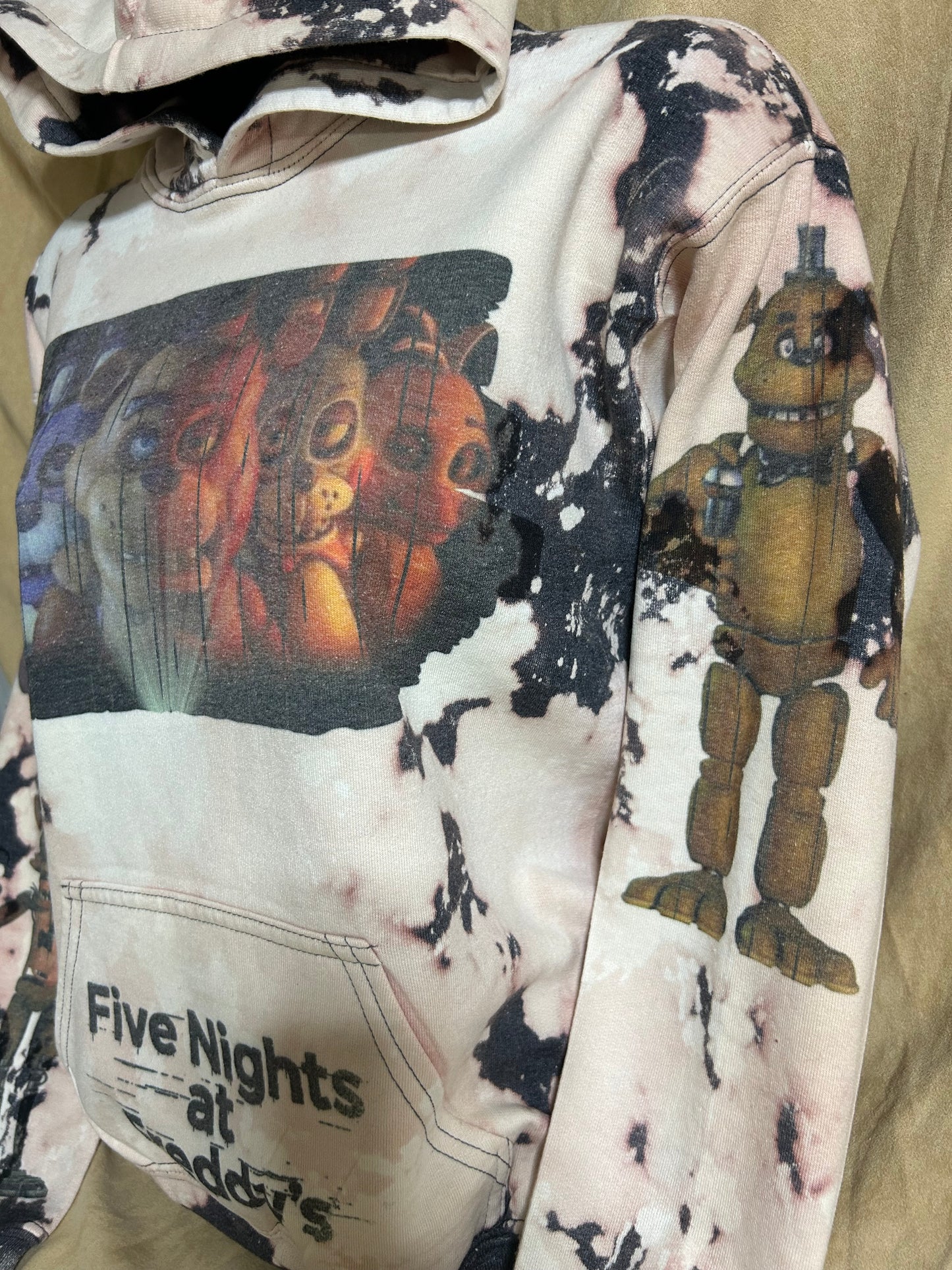 Five Nights at Freddys youth unisex bleached/Distressed Hoodies