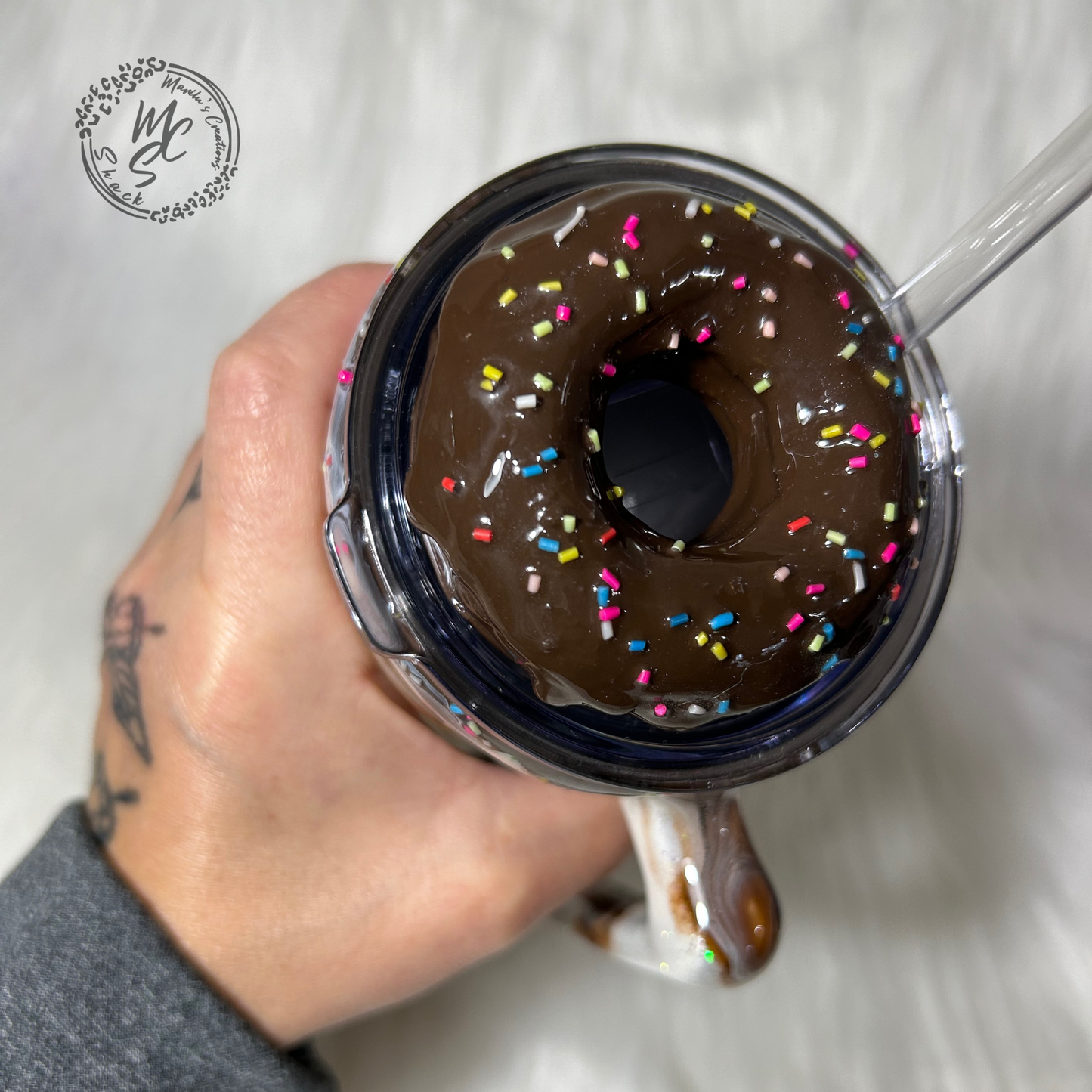 Chocolate mocha donut Tumbler, 3d donut tumbler with chocolate color dripping removable topper and sprinkles. 3d dripping glitter tumbler.