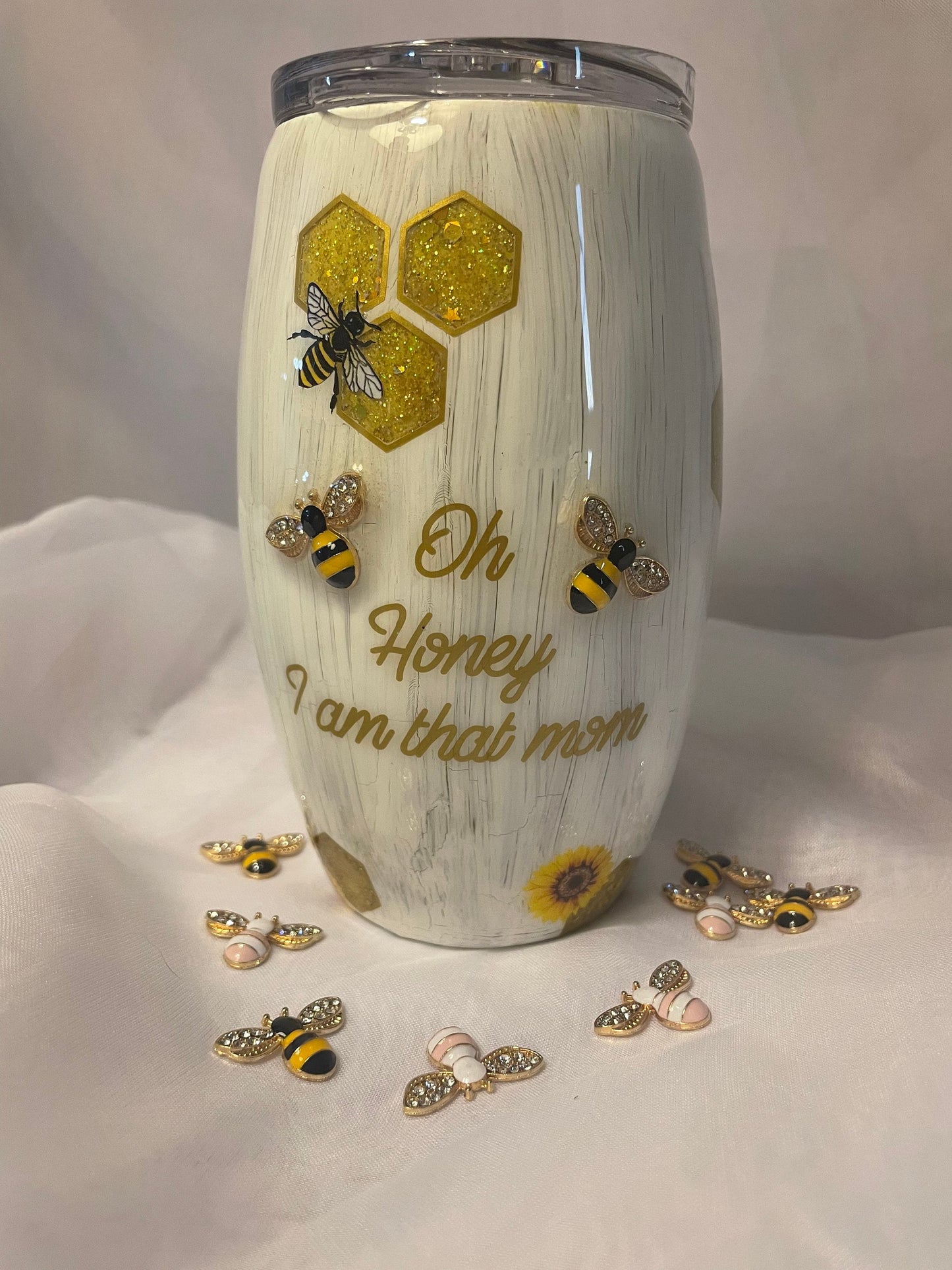 Bee tumbler with 3D bees embellishment and sunflowers (choose your cup and size), honey comb peekaboo glitter with white crackle effect.