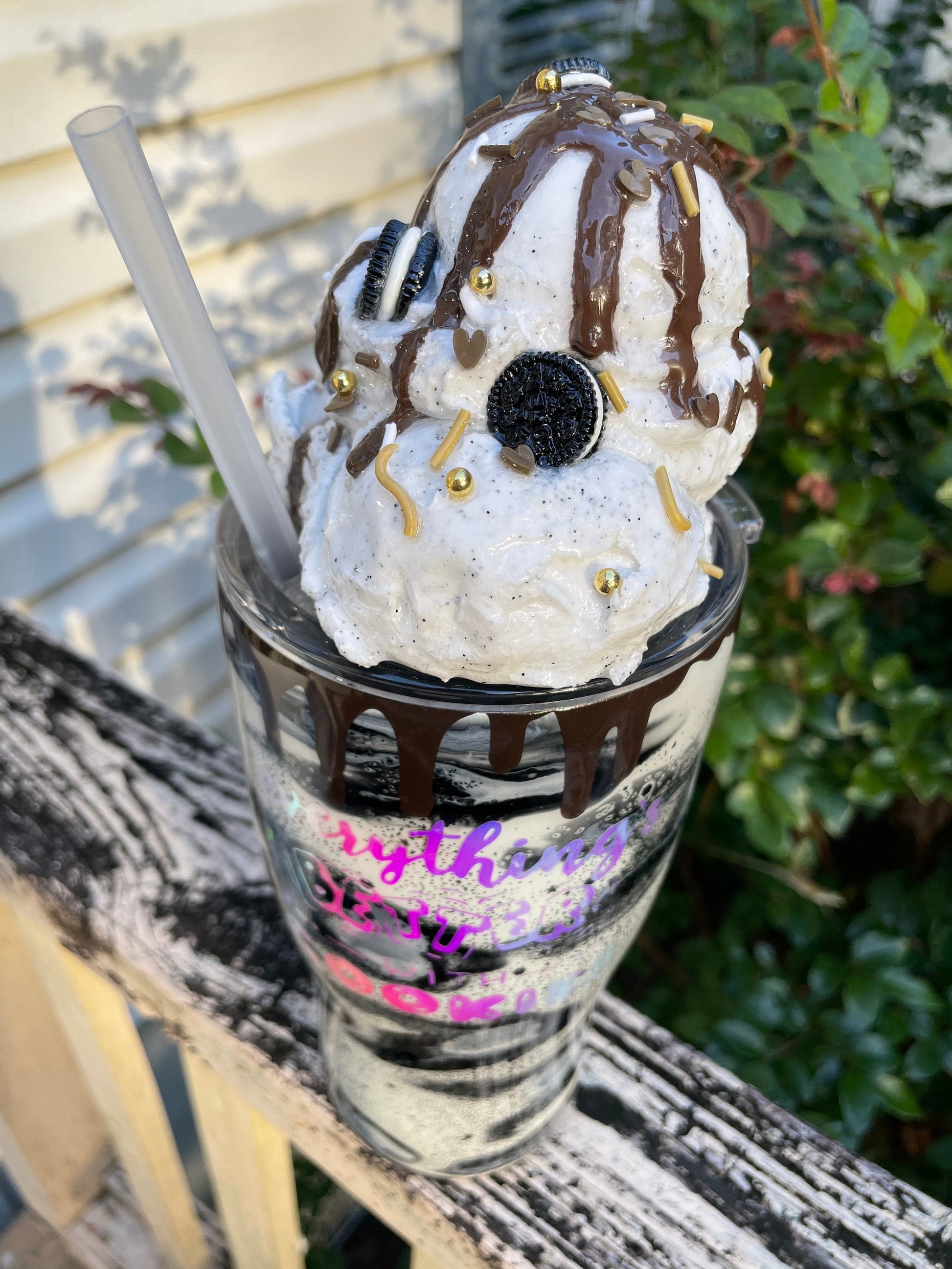 Cookies and Cream Ice Cream glitter tumbler with 3D ice cream removable topper for easy cleaning, mini Oreo cookies, 3d chocolate dripping