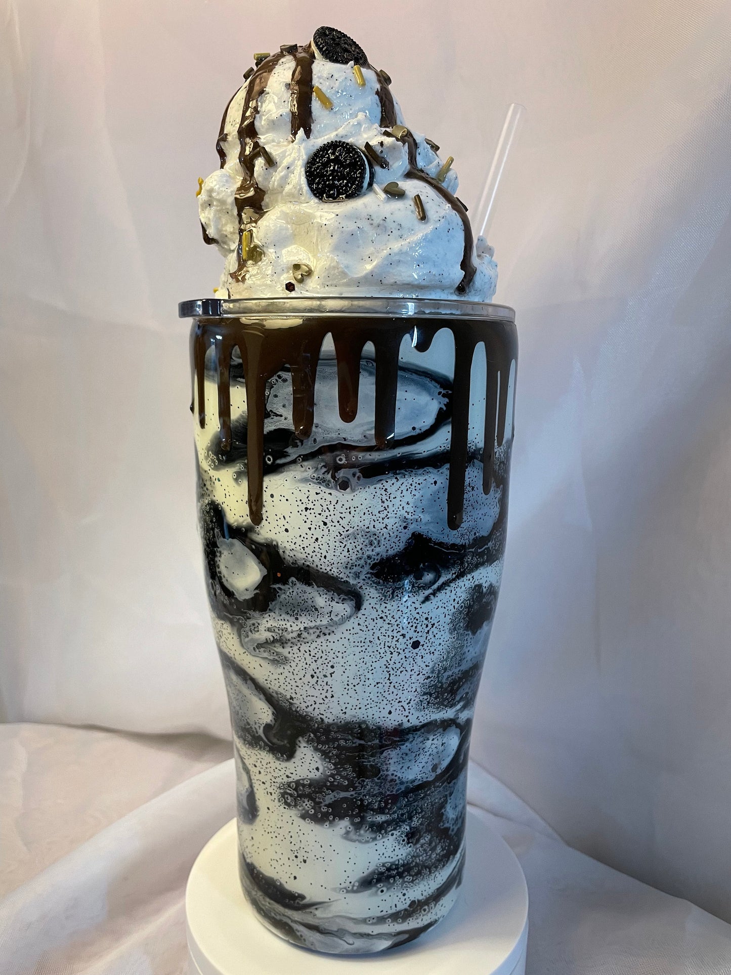 Cookies and Cream Ice Cream glitter tumbler with 3D ice cream removable topper for easy cleaning, mini Oreo cookies, 3d chocolate dripping