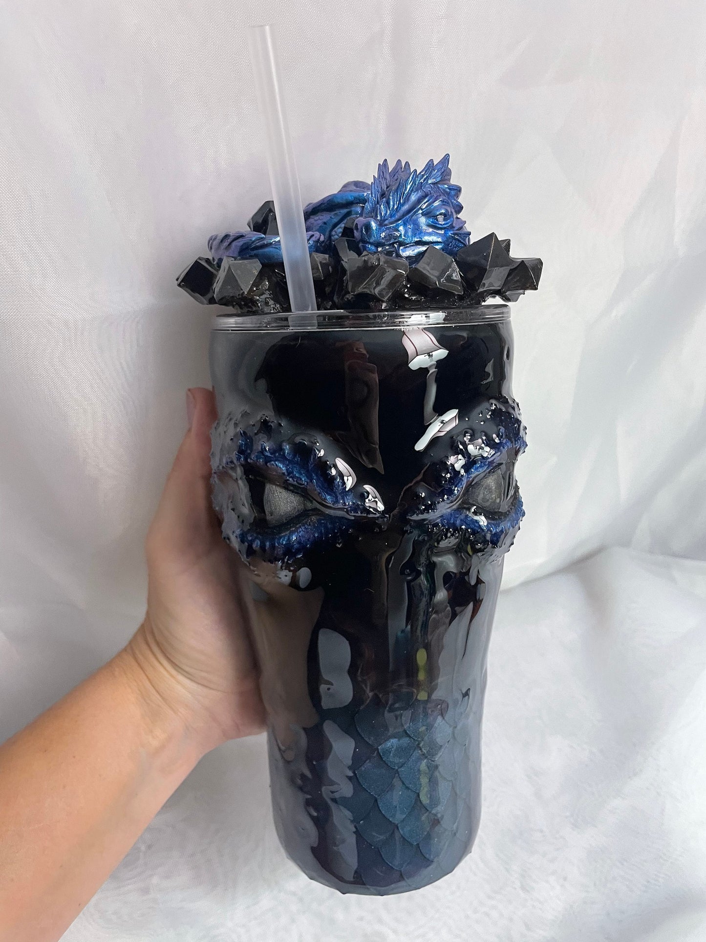 Dragon Tumbler, with 3D scales and eyes, 3D Lid Custom Tumbler. Hand placed dragon scales. Removable Lid decoration for easy cleaning.