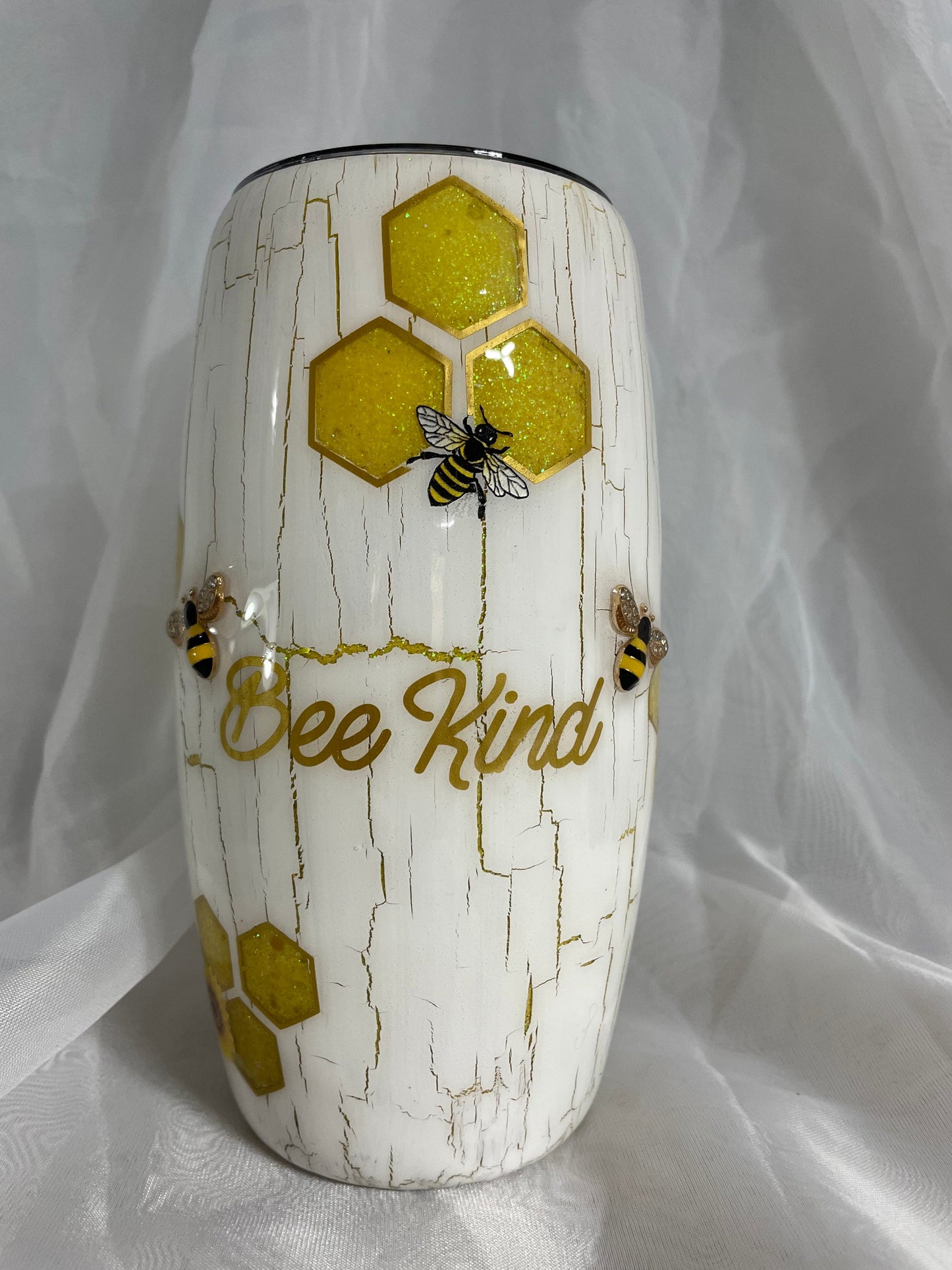 Bee tumbler with 3D bees embellishment and sunflowers (choose your cup and size), honey comb peekaboo glitter with white crackle effect.