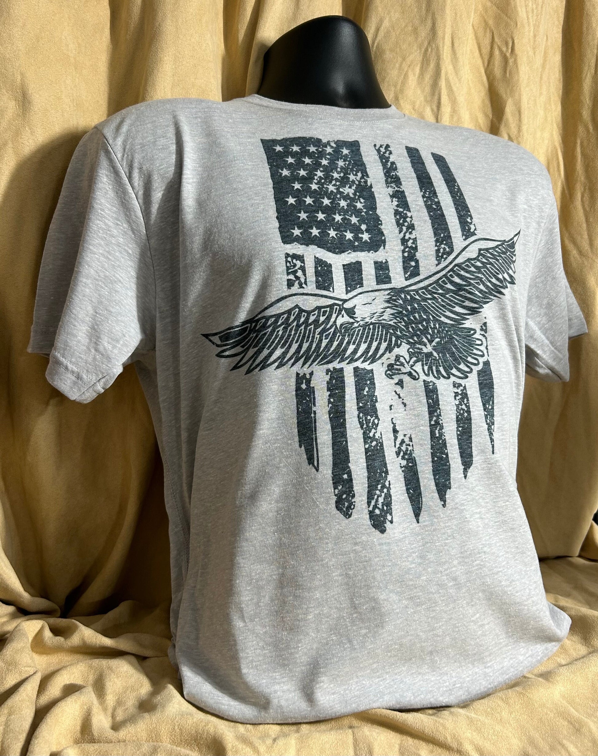 American Flag and Eagle t-shirt, Unisex shirt, Patriotic Tee, super soft light grey top gift for her or for him.