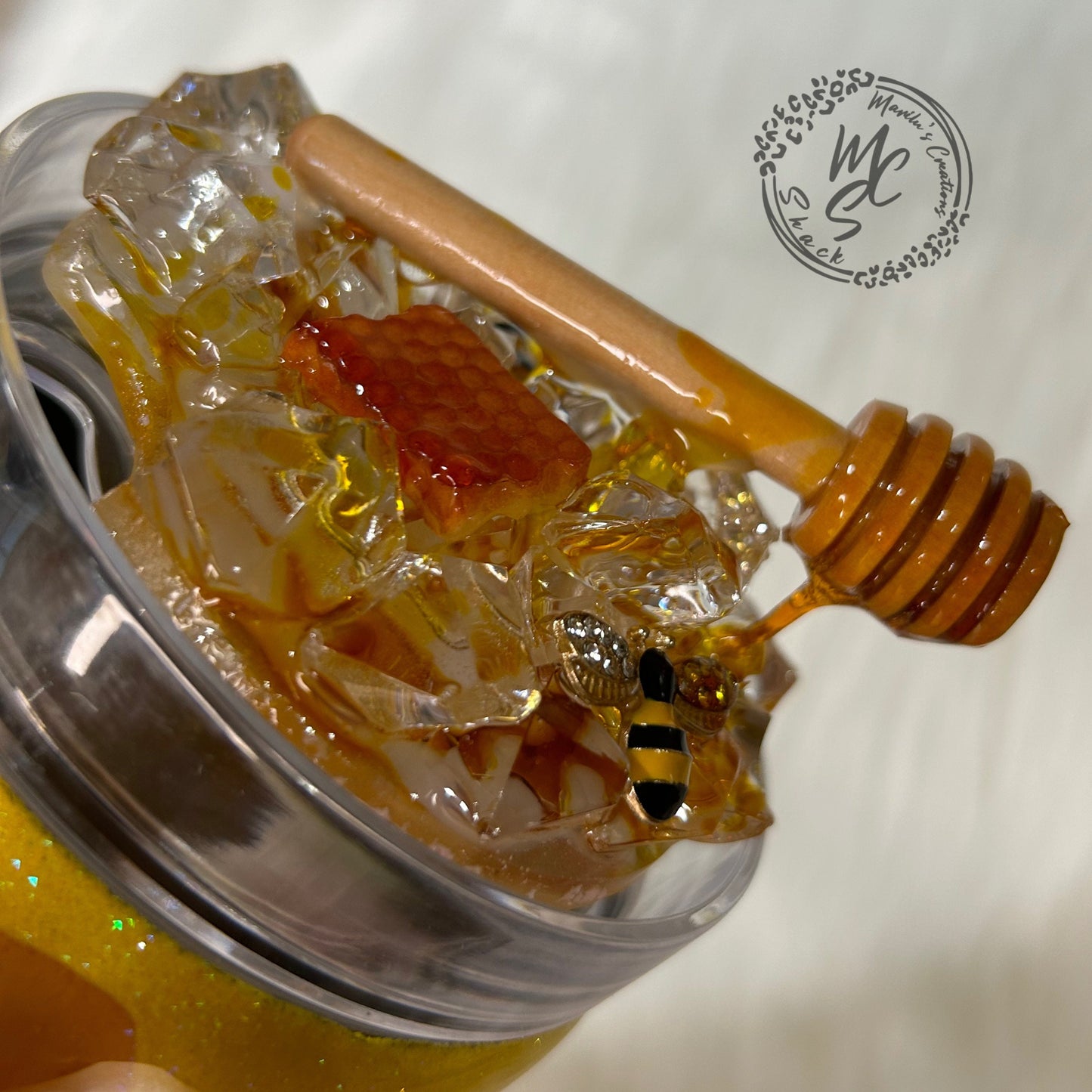 Honey Bee removable tumbler topper and lid for 30 and 20oz tumblers. Honey comb topper replacement lid. Tumbler top