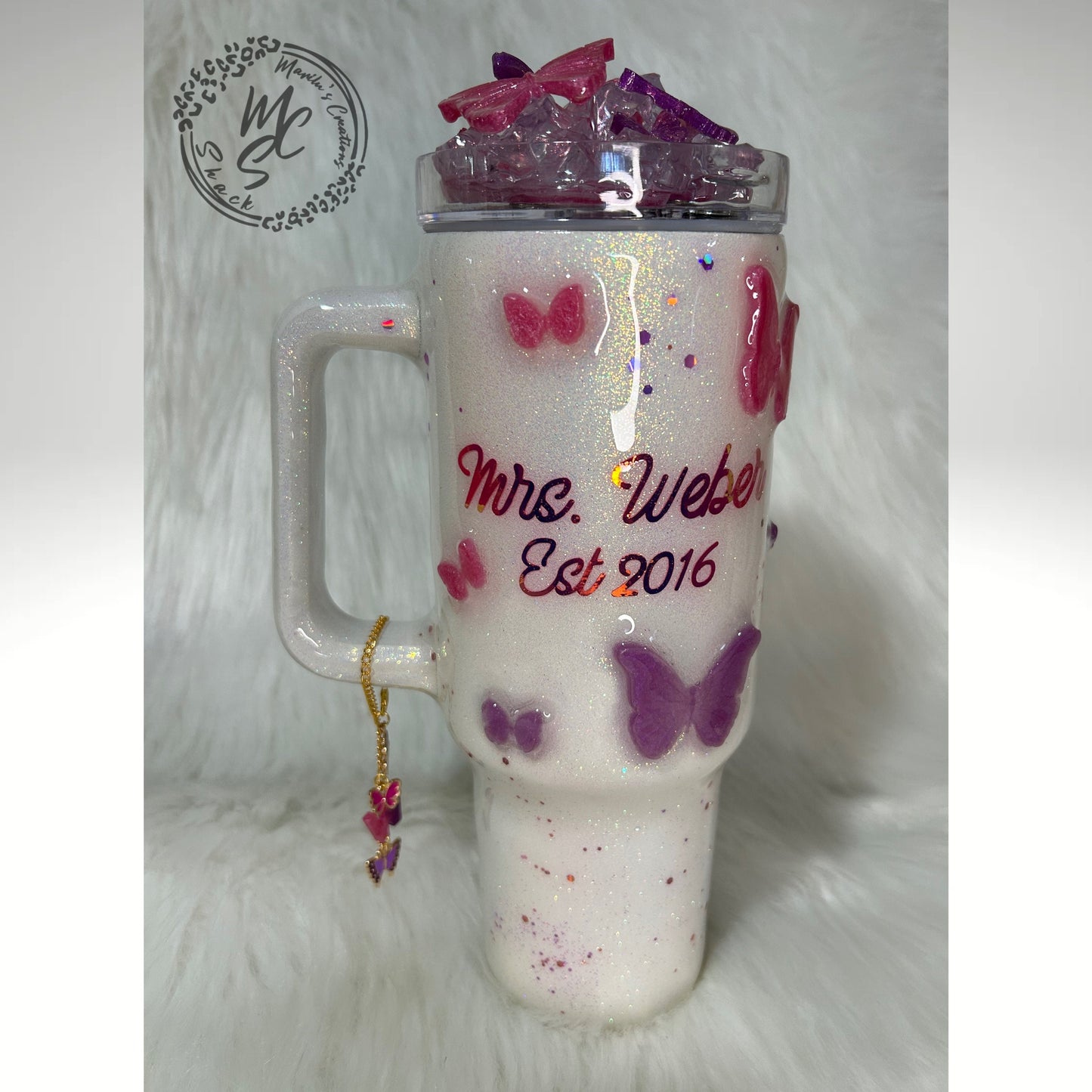 Butterflies Tumbler with 3D butterflies and 3D removable butterflies lid topper. Pink and Purple butterfly cup, personalized gift for her.