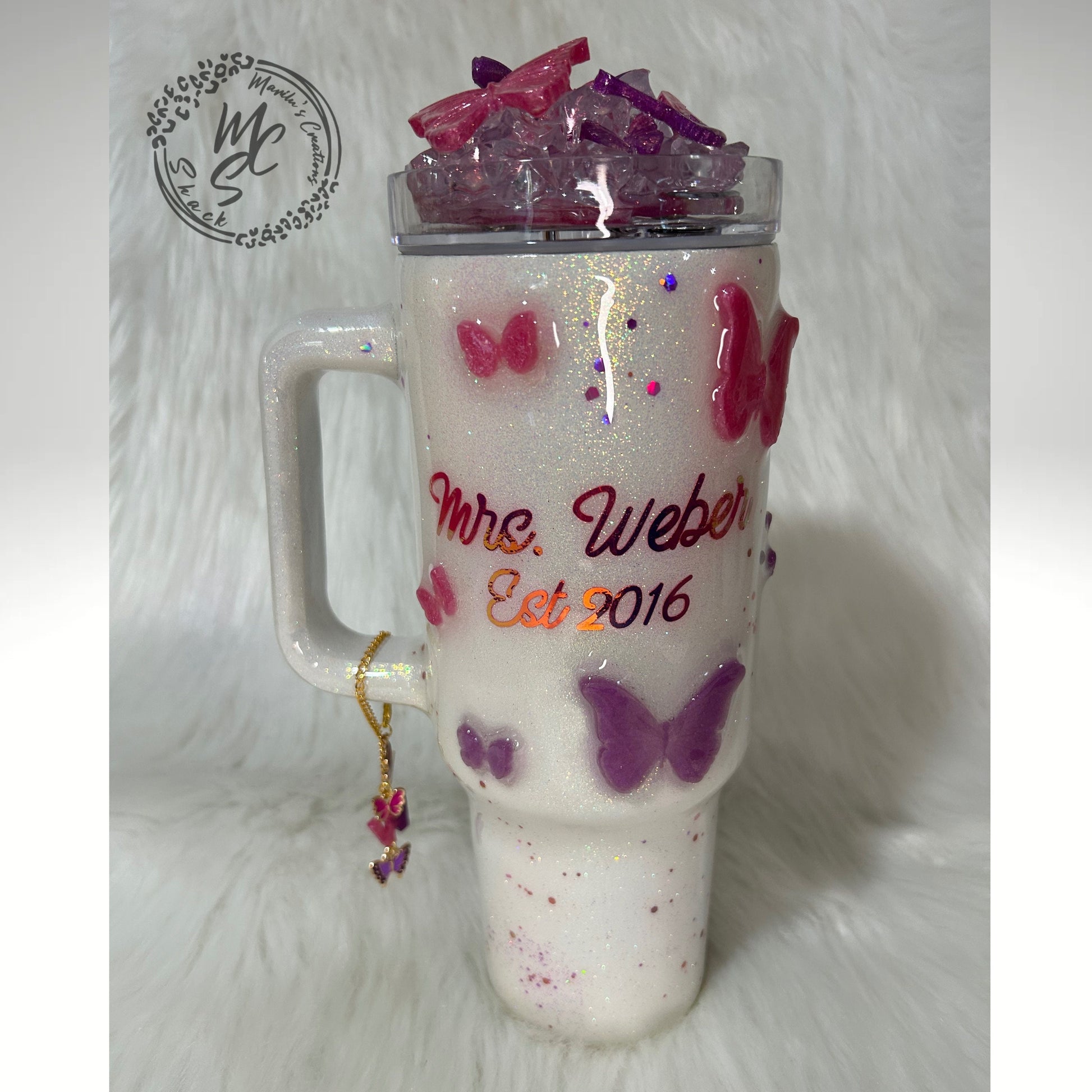 Butterflies Tumbler with 3D butterflies and 3D removable butterflies lid topper. Pink and Purple butterfly cup, personalized gift for her.