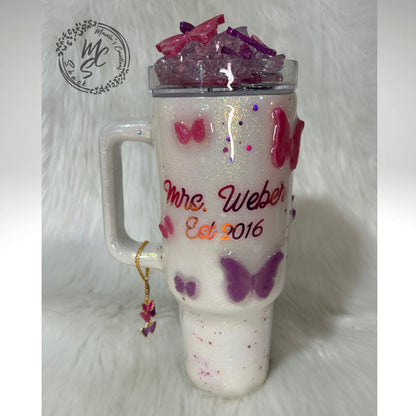 Butterflies Tumbler with 3D butterflies and 3D removable butterflies lid topper. Pink and Purple butterfly cup, personalized gift for her.