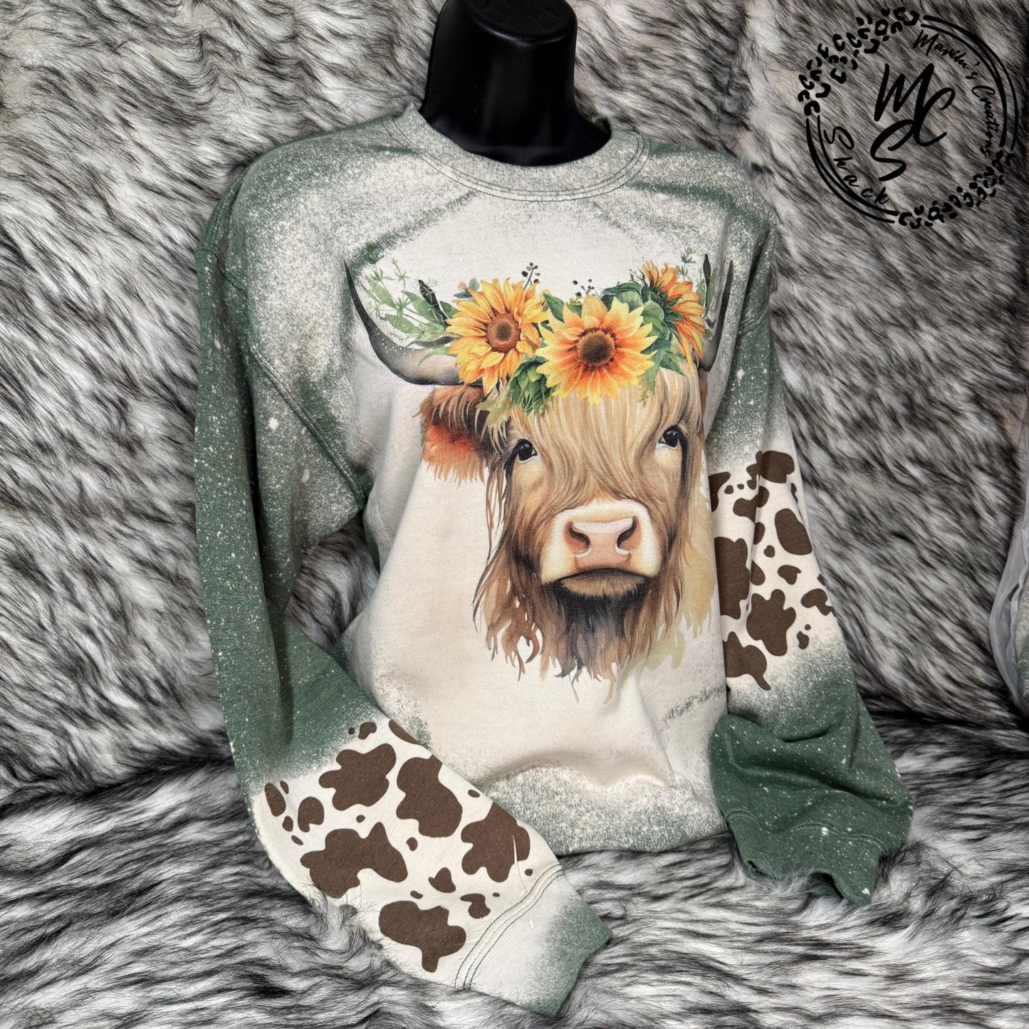 Boho Floral cow sweatshirt, Floral Western Highland Cow Sweater, Cute western crew neck shirt sweater with cow prints, cow and sunflowers.