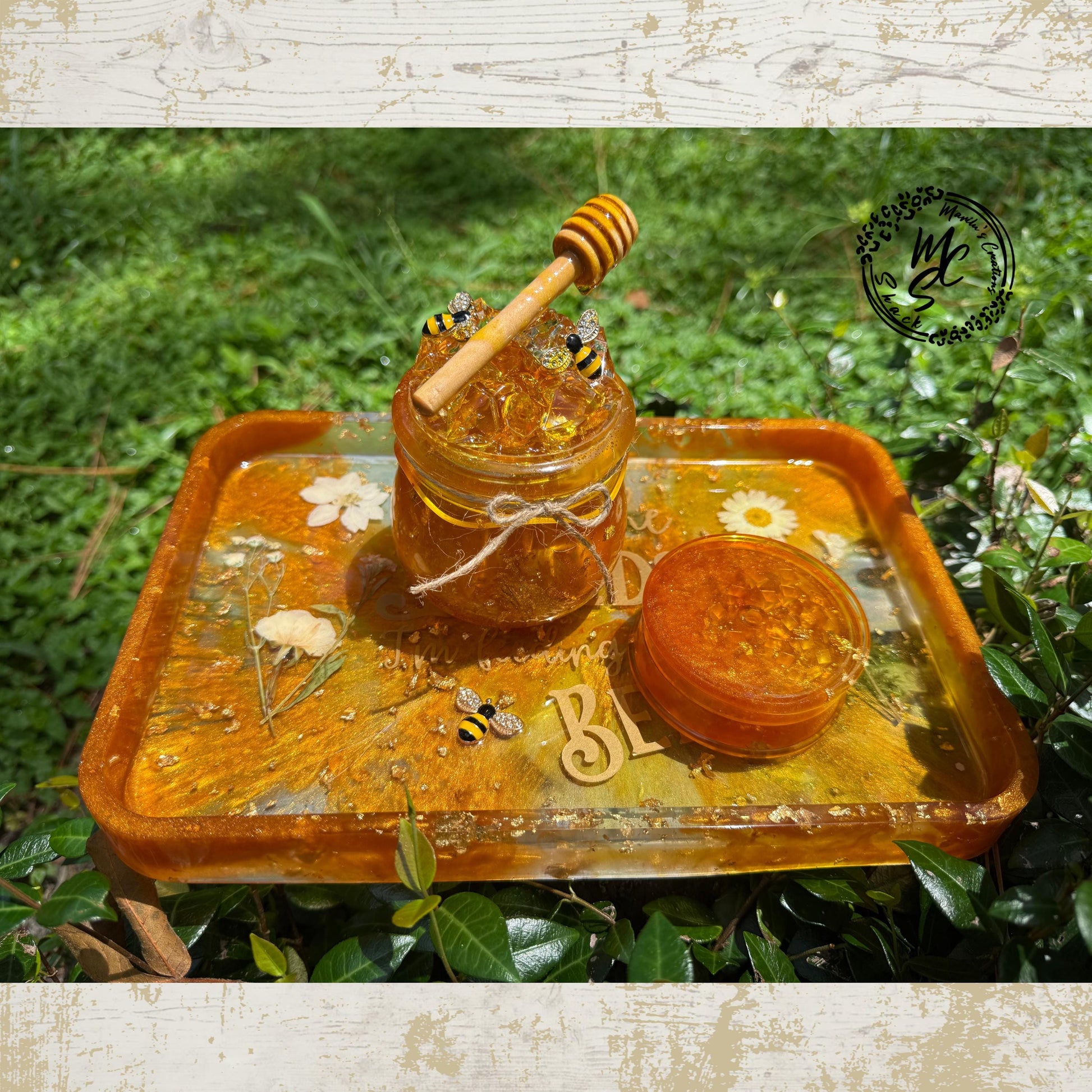 Honey Bee Resin Tray Set – Handmade with Dried Flowers & Gold Foil, Decorative Jar and Matching Accent Tray, Nature-Inspired Gift Set