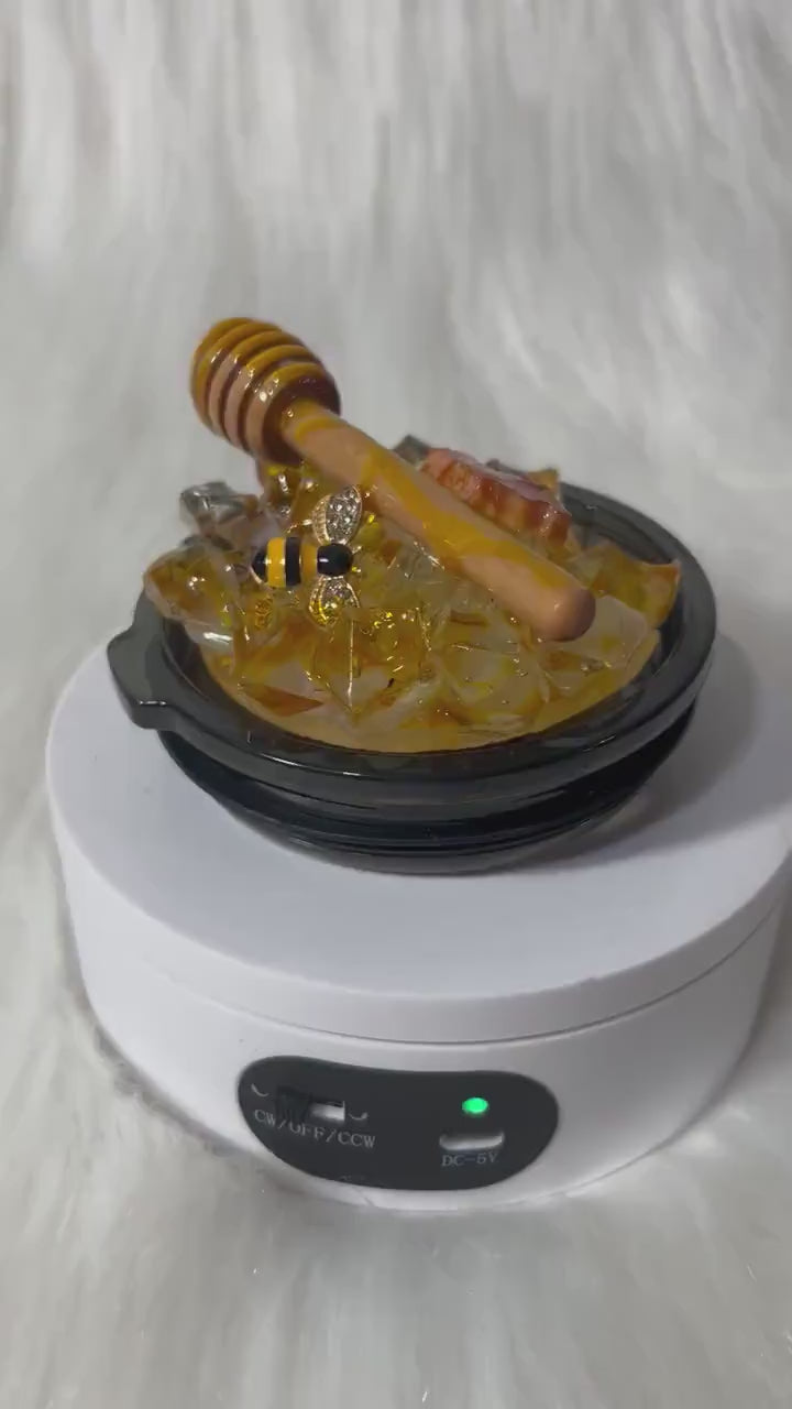 Honey Bee removable tumbler topper and lid for different size tumblers. Honey comb topper replacement lid. Tumbler top