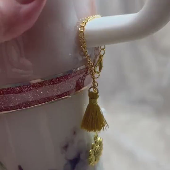 Personalized Sunflower Tumbler Charm: Tassel & Initial Cup Accessory